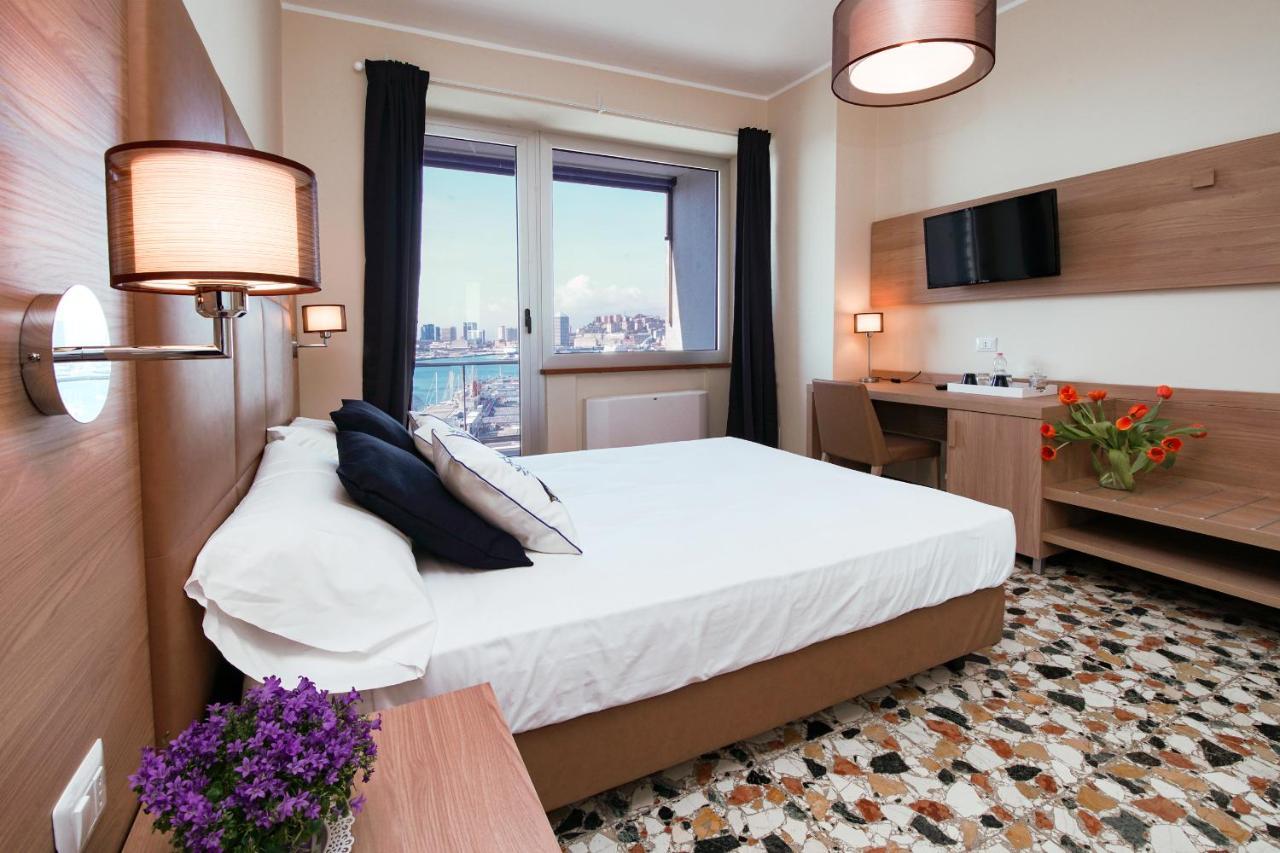 Bluripa Guest House เจนัว ภายนอก รูปภาพ