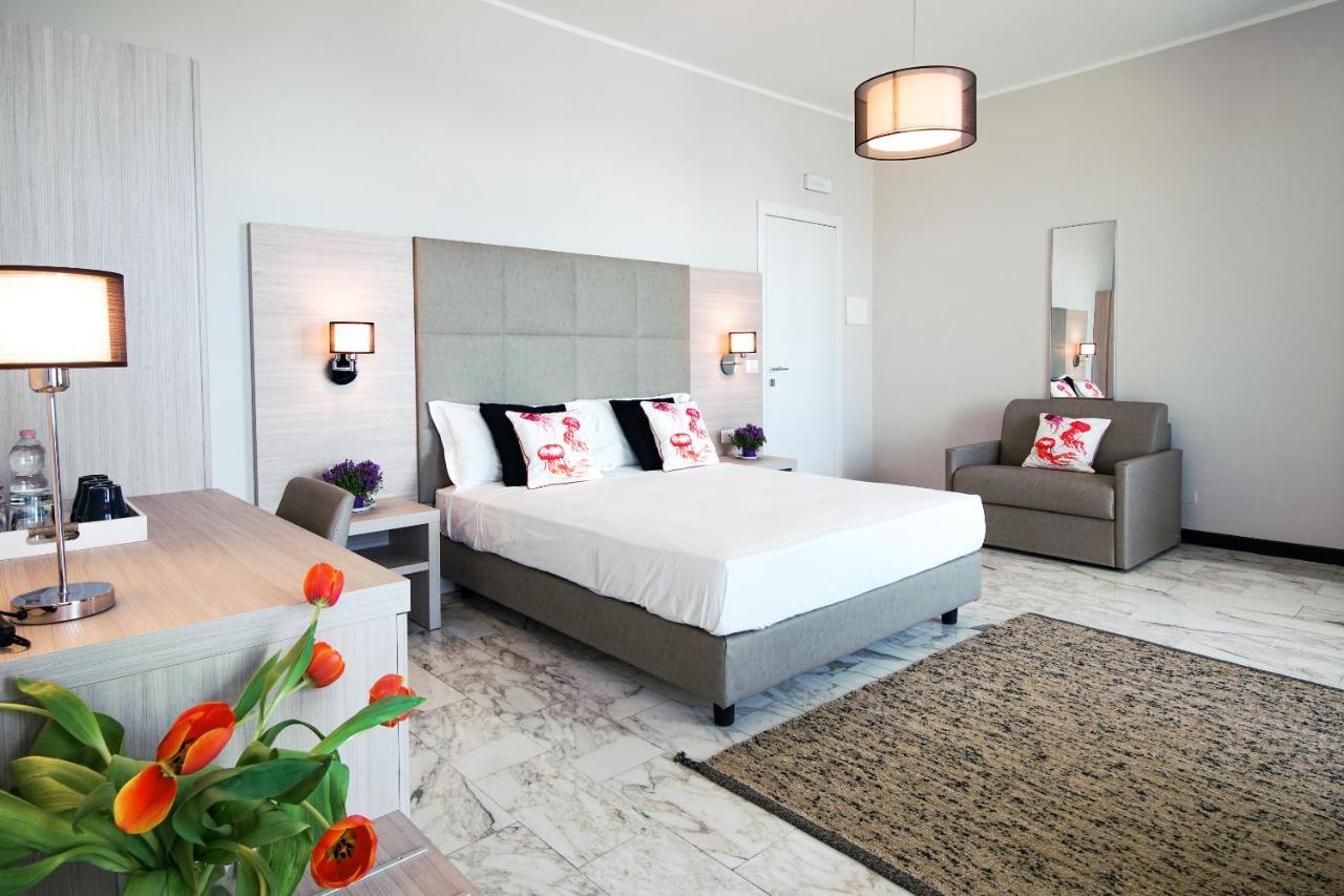 Bluripa Guest House เจนัว ภายนอก รูปภาพ